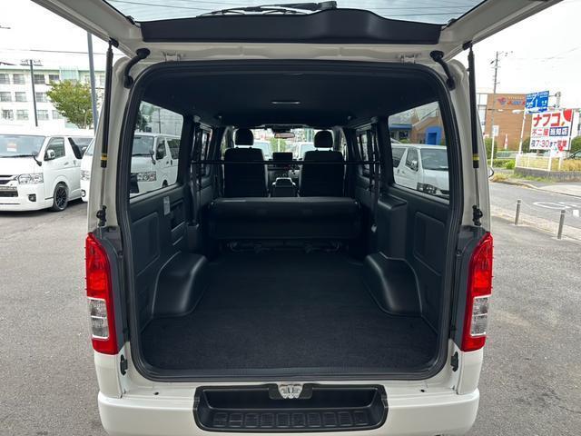 ハイエースバン スーパーGL ダークプライムII 4WD/BIG-Xナビ/Bカメラ/ETC/純正アルミ/LEDヘッドライト/スマートキー&プッシュスタート/サイドバイザー/Wエアバッグ/AC100V電源/セーフティセンス/スライドドア小窓あり!(57枚目)