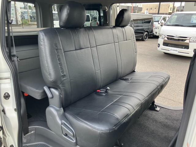 ハイエースバン スーパーGL ダークプライム 1オーナー/ナビTV/Bluetoothバックカメラ/ETC/AC100V電源/フロントスポイラー/16inアルミホイール/LEDヘッドライト/スマートキー/センターカーテン/新品ベッドキット(19枚目)