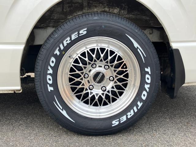 ハイエースバン スーパーGL ダークプライム 1オーナー/ナビTV/Bluetoothバックカメラ/ETC/AC100V電源/フロントスポイラー/16inアルミホイール/LEDヘッドライト/スマートキー/センターカーテン/新品ベッドキット(25枚目)