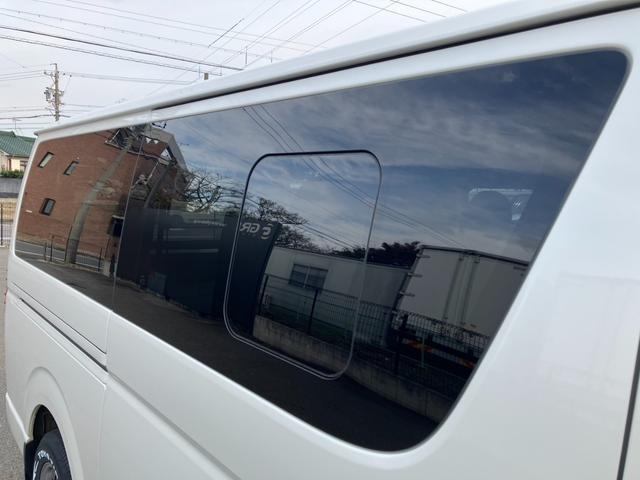 ハイエースバン スーパーGL ダークプライム 1オーナー/ナビTV/Bluetoothバックカメラ/ETC/AC100V電源/フロントスポイラー/16inアルミホイール/LEDヘッドライト/スマートキー/センターカーテン/新品ベッドキット(33枚目)