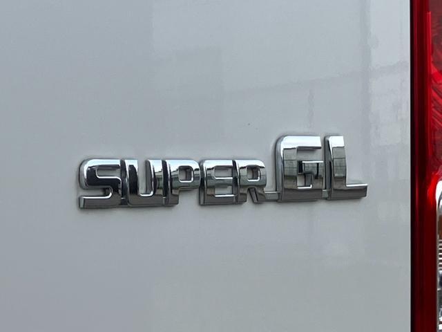 ハイエースバン スーパーGL ダークプライム 1オーナー/ナビTV/Bluetoothバックカメラ/ETC/AC100V電源/フロントスポイラー/16inアルミホイール/LEDヘッドライト/スマートキー/センターカーテン/新品ベッドキット(37枚目)