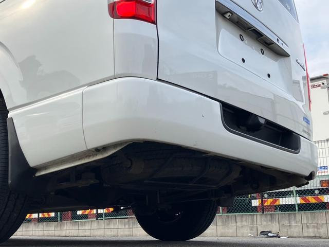 ハイエースバン スーパーGL ダークプライム 1オーナー/ナビTV/Bluetoothバックカメラ/ETC/AC100V電源/フロントスポイラー/16inアルミホイール/LEDヘッドライト/スマートキー/センターカーテン/新品ベッドキット(39枚目)