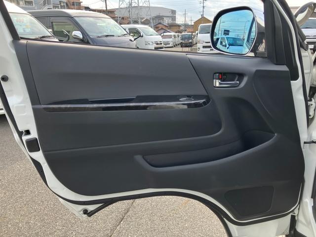 ハイエースバン スーパーGL ダークプライム 1オーナー/ナビTV/Bluetoothバックカメラ/ETC/AC100V電源/フロントスポイラー/16inアルミホイール/LEDヘッドライト/スマートキー/センターカーテン/新品ベッドキット(41枚目)