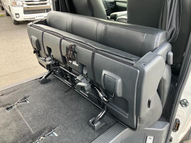 ハイエースバン スーパーGL ダークプライム 1オーナー/ナビTV/Bluetoothバックカメラ/ETC/AC100V電源/フロントスポイラー/16inアルミホイール/LEDヘッドライト/スマートキー/センターカーテン/新品ベッドキット(55枚目)