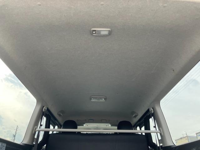 ハイエースバン スーパーGL ダークプライム 1オーナー/ナビTV/Bluetoothバックカメラ/ETC/AC100V電源/フロントスポイラー/16inアルミホイール/LEDヘッドライト/スマートキー/センターカーテン/新品ベッドキット(59枚目)