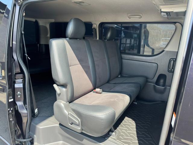 ハイエースバン スーパーGL ダークプライム GR8センターコンソール/ナビTV/バックカメラ/フリップダウンモニター/両側パワスラ/社外アルミ/ベッドキット(18枚目)