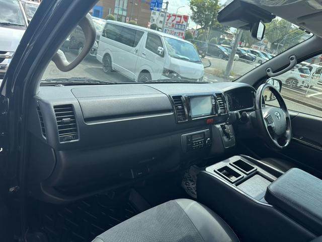 ハイエースバン スーパーGL ダークプライム GR8センターコンソール/ナビTV/バックカメラ/フリップダウンモニター/両側パワスラ/社外アルミ/ベッドキット(43枚目)
