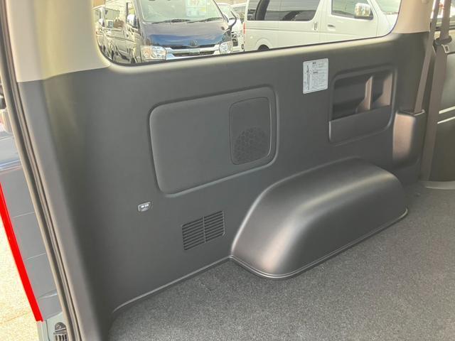 ハイエースバン ロングワイドスーパーＧＬ　アースカラーパッケージ　登録済未使用車／４ＷＤ／寒冷地仕様／ＡＬＰＩＮＥ　ＢＩＧＤＡ／ＨＤＭＩ／ＥＴＣ／パノラミックビューＭ／ＬＥＤヘッドライト／クリアランスソナー／スマートキー／純正エンジンスタータ（68枚目）