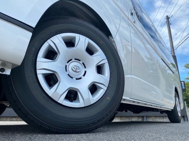 ハイエースワゴン グランドキャビン　ファインテックツアラー／登録済未使用車／１０人乗り／デジタルインナーミラー／パノラミックビューモニター／電動スライドドア／ＬＥＤフォグライト／スマートキー／トヨタセーフティセンス／助手席エアバック（14枚目）