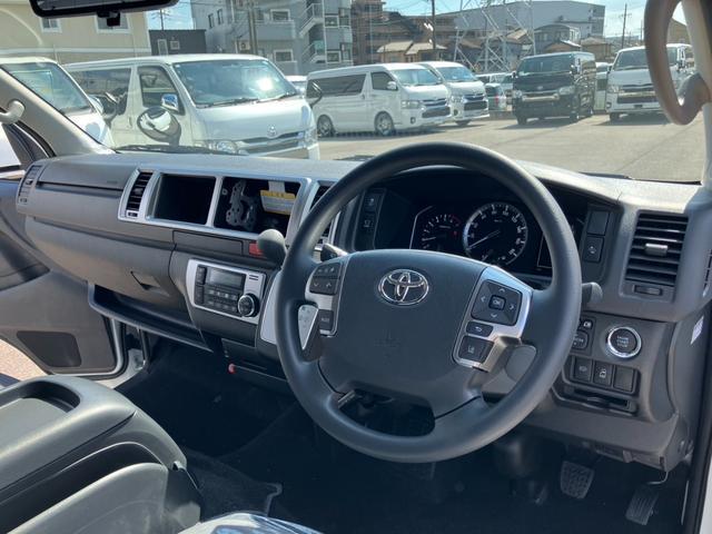 ハイエースワゴン グランドキャビン　ファインテックツアラー／登録済未使用車／１０人乗り／デジタルインナーミラー／パノラミックビューモニター／電動スライドドア／ＬＥＤフォグライト／スマートキー／トヨタセーフティセンス／助手席エアバック（46枚目）