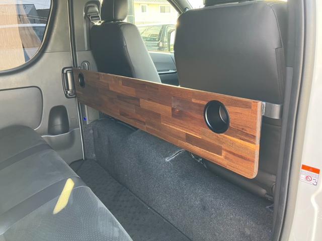 ハイエースバン スーパーGL ダークプライムII 1オーナー/PanasonicフローティングナビTV/バックカメラ/パノラミックビューモニター/両側パワースライドドア/TRDフロントスポイラー/16inアルミ/クリアランスソナー/ベッドキット(54枚目)