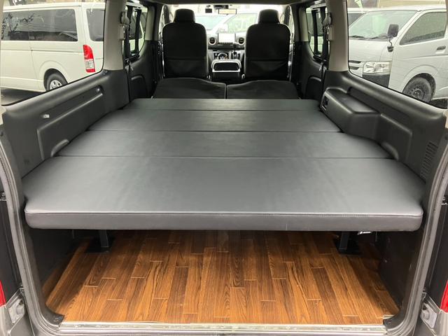 キャラバン ロンググランドプレミアムＧＸ　８インチナビＴＶ／バックカメラ／Ｂｌｕｅｔｏｏｔｈ／アラウンドビューモニター／インテリジェントルームミラー／ＥＴＣ／エマージェンシーブレーキ／クリアランスソナー／ＬＥＤヘッドライト／ベッドキット（4枚目）