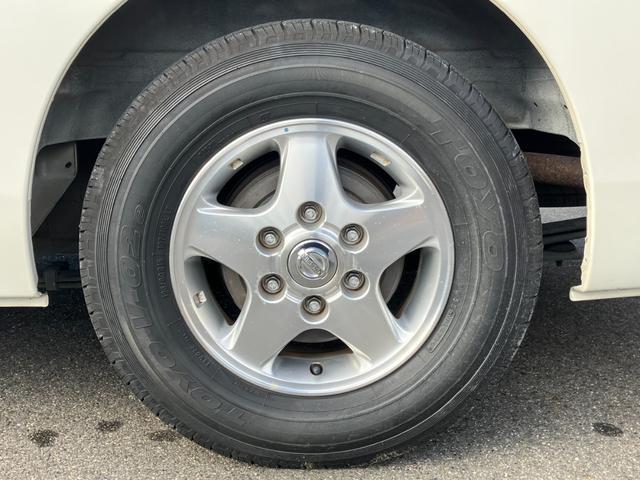 NV350キャラバンバン スーパーロングワイドDX クロムギアパッケージ スーパーロング/ハイルーフ/ナビTV/Bluetooth/ETC/バックカメラ/リアクーラー/純正アルミホイール/キーレス/フォグライト/リアシートベルト/エアバック(25枚目)