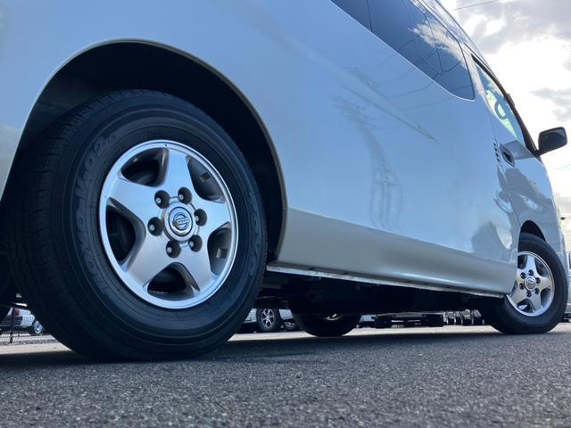 NV350キャラバンバン スーパーロングワイドDX クロムギアパッケージ スーパーロング/ハイルーフ/ナビTV/Bluetooth/ETC/バックカメラ/リアクーラー/純正アルミホイール/キーレス/フォグライト/リアシートベルト/エアバック(26枚目)