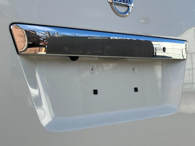 NV350キャラバンバン スーパーロングワイドDX クロムギアパッケージ スーパーロング/ハイルーフ/ナビTV/Bluetooth/ETC/バックカメラ/リアクーラー/純正アルミホイール/キーレス/フォグライト/リアシートベルト/エアバック(40枚目)