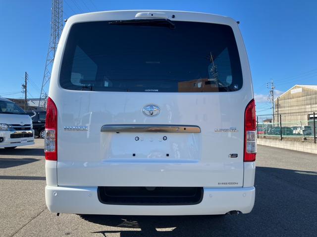 ハイエースバン ロングスーパーＧＬ　ダークプライムＳ　登録済未使用車／４ＷＤ／ＡＬＰＩＮＥ　ＢＩＧＤＡ／Ｂカメラ／ＨＤＭＩ／デジタルインナーＭ／パノラミックビューＭ／両側パワースライドドア／ＪＡＯＳスキットバー／ＲＡＹＳ１６ｉｎＡＷ／ベッドキット（22枚目）