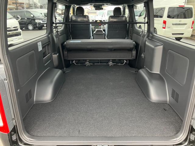 ハイエースバン ロングスーパーＧＬ　ダークプライムＳ　登録済未使用車／パノラミックビューモニター／両側パワースライドドア／クリアランスソナー／ＡＣ１００Ｖ電源／スマートキー／ＬＥＤヘッドライト／ＬＥＤフォグライト／トヨタセーフティーセンス（67枚目）