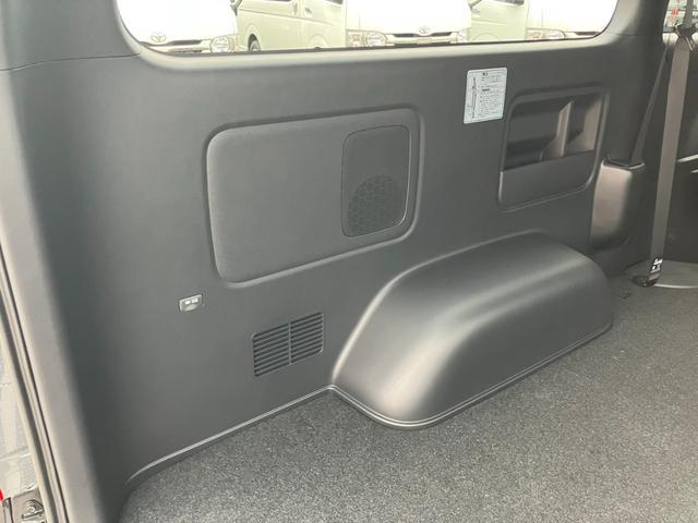 ハイエースバン ロングスーパーＧＬ　ダークプライムＳ　登録済未使用車／パノラミックビューモニター／両側パワースライドドア／クリアランスソナー／ＡＣ１００Ｖ電源／スマートキー／ＬＥＤヘッドライト／ＬＥＤフォグライト／トヨタセーフティーセンス（69枚目）