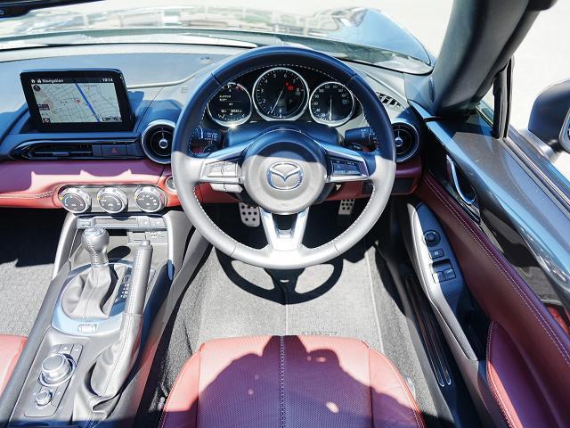 ロードスターRF VS バーガンディ・セレクション 衝突被害軽減システム オートマチックハイビーム 革シート シートヒーター バックカメラ オートクルーズコントロール オートライト LEDヘッドランプ ETC Bluetooth(4枚目)