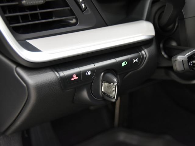 ９１１ ９１１カレラ　スポーツクロノＰＫＧ　ＯＰ３８５　スポーツデザインＰＫＧ　スポーツエグゾーストシステム　ＡＣＣ　Ｆ２０Ｒ２１ｉｎＡＷ　ベンチレーター　ホイールサテンブラック塗装　プライバシーガラス　ライトデザインＰＫＧ　シートＨ　黒革（21枚目）