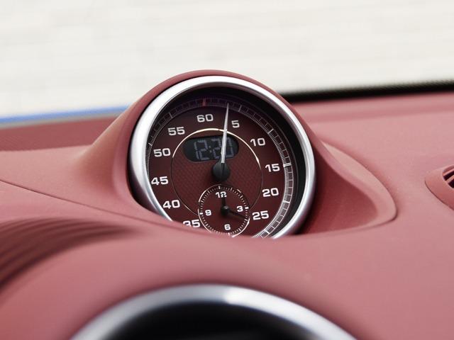 ポルシェ 718 Cayman GTS 4.0 6MT ワンオーナー車 走行距離約