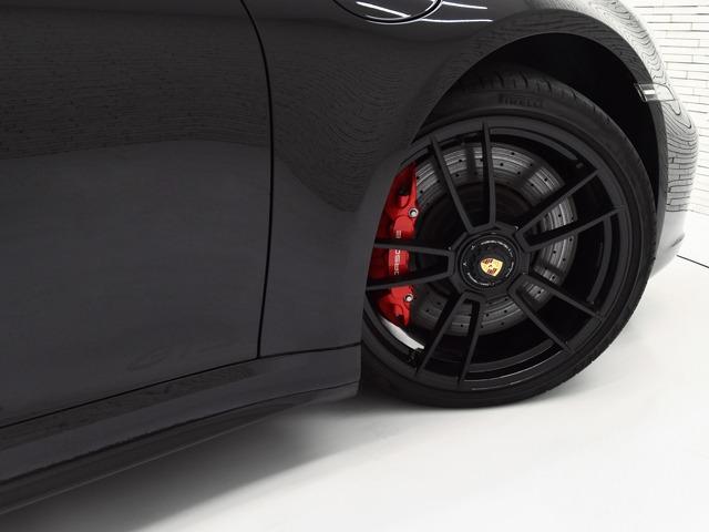 ９１１ ９１１カレラ４ＧＴＳ　ＯＰ３９６　スポーツクロノＰＫＧ　ＧＴＳインテリアＰＫＧカーマインレッド　軽量カーボンルーフ　エクステリアＰＫＧハイグロスブラック　１８ｗａｙアダプティブスポーツシート　フロントアクスルリフトシステム（20枚目）