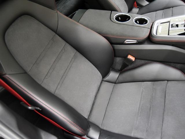 パナメーラ ＧＴＳ　スポーツクロノＰＫＧ　ＯＰ２６９　ＧＴＳインテリアＰＫＧカーマインレッド　ＰＤＣＣ／ＰＴＶ含　Ｒアクスルステアリング／パワステ＋含　パノラマＳＲ　２１ｉｎＡＷ　４ゾーンクライメートＣＴＬ　ソフトクローズドア　ＰＤＬＳ＋（12枚目）