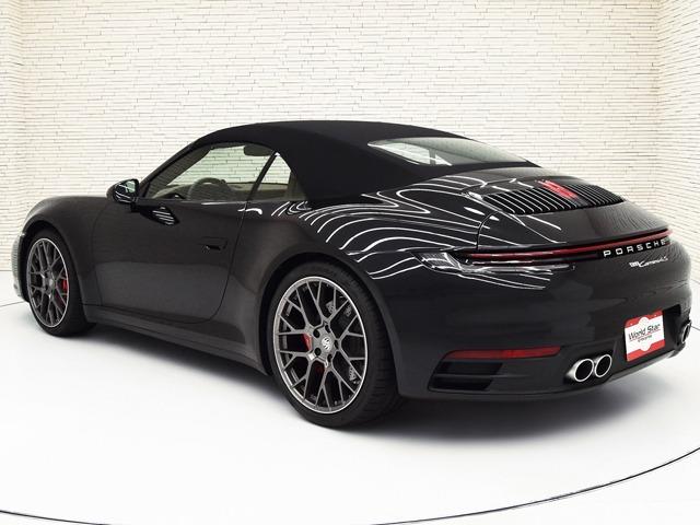 ９１１ ９１１カレラ４Ｓ　カブリオレ　スポーツクロノＰＫＧ　ＯＰ４３３　茶革　ＰＤＬＳ＋　Ｆアクスルリフトシステム　２０／２１ｉｎＡＷ　ＡＣＣ　１４ｗａｙパワーシートメモリーＰＫＧ　ＢＯＳＥ　ポルシェクレストエンボスヘッドレスト　ポルシェエントリー＆ドライブ（2枚目）