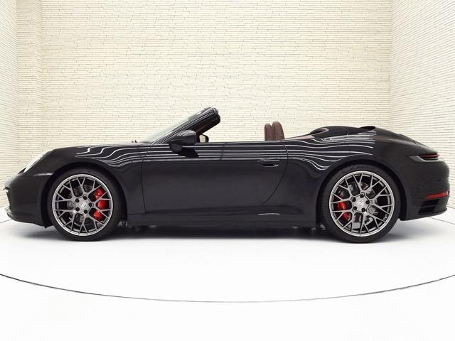 ９１１ ９１１カレラ４Ｓ　カブリオレ　スポーツクロノＰＫＧ　ＯＰ４３３　茶革　ＰＤＬＳ＋　Ｆアクスルリフトシステム　２０／２１ｉｎＡＷ　ＡＣＣ　１４ｗａｙパワーシートメモリーＰＫＧ　ＢＯＳＥ　ポルシェクレストエンボスヘッドレスト　ポルシェエントリー＆ドライブ（6枚目）