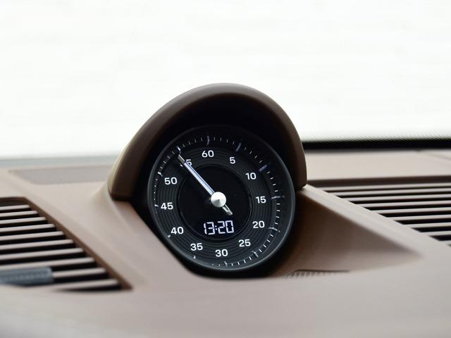 ９１１ ９１１カレラ４Ｓ　カブリオレ　スポーツクロノＰＫＧ　ＯＰ４３３　茶革　ＰＤＬＳ＋　Ｆアクスルリフトシステム　２０／２１ｉｎＡＷ　ＡＣＣ　１４ｗａｙパワーシートメモリーＰＫＧ　ＢＯＳＥ　ポルシェクレストエンボスヘッドレスト　ポルシェエントリー＆ドライブ（15枚目）