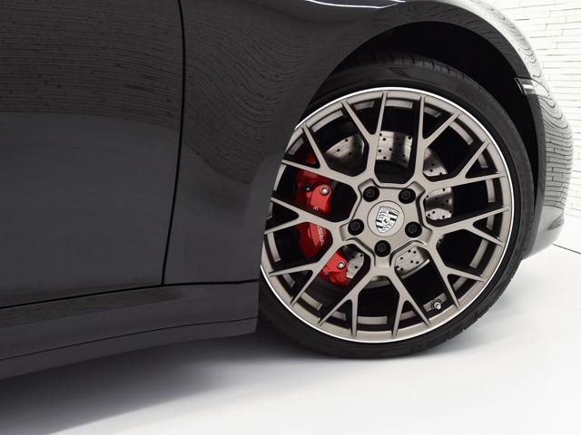 ９１１ ９１１カレラ４Ｓ　カブリオレ　スポーツクロノＰＫＧ　ＯＰ４３３　茶革　ＰＤＬＳ＋　Ｆアクスルリフトシステム　２０／２１ｉｎＡＷ　ＡＣＣ　１４ｗａｙパワーシートメモリーＰＫＧ　ＢＯＳＥ　ポルシェクレストエンボスヘッドレスト　ポルシェエントリー＆ドライブ（20枚目）