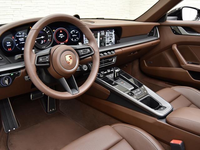 ９１１ ９１１カレラ４Ｓ　カブリオレ　スポーツクロノＰＫＧ　ＯＰ４３３　茶革　ＰＤＬＳ＋　Ｆアクスルリフトシステム　２０／２１ｉｎＡＷ　ＡＣＣ　１４ｗａｙパワーシートメモリーＰＫＧ　ＢＯＳＥ　ポルシェクレストエンボスヘッドレスト　ポルシェエントリー＆ドライブ（28枚目）