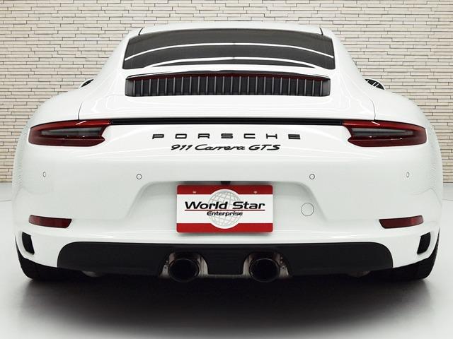 ９１１ ９１１カレラＧＴＳ　スポーツクロノＰＫＧ　ベンチレーター　ポルシェエントリー＆ドライブ　スポーツエグゾースト　前後Ｐセンサー＋Ｂカメラ　パワステ＋　２０ｉｎＡＷ　黒革　ライトデザインＰＫＧ　ＧＴスポーツステアリングホイール　シートＨ　ＰＤＬＳ（4枚目）