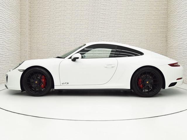 ９１１ ９１１カレラＧＴＳ　スポーツクロノＰＫＧ　ベンチレーター　ポルシェエントリー＆ドライブ　スポーツエグゾースト　前後Ｐセンサー＋Ｂカメラ　パワステ＋　２０ｉｎＡＷ　黒革　ライトデザインＰＫＧ　ＧＴスポーツステアリングホイール　シートＨ　ＰＤＬＳ（6枚目）