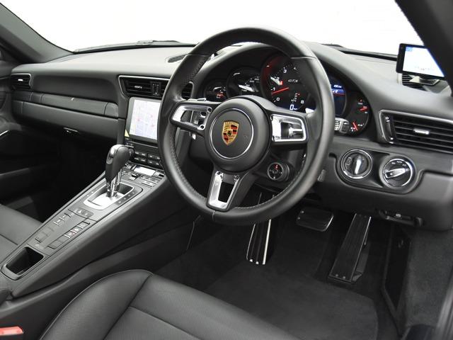 ９１１ ９１１カレラＧＴＳ　スポーツクロノＰＫＧ　ベンチレーター　ポルシェエントリー＆ドライブ　スポーツエグゾースト　前後Ｐセンサー＋Ｂカメラ　パワステ＋　２０ｉｎＡＷ　黒革　ライトデザインＰＫＧ　ＧＴスポーツステアリングホイール　シートＨ　ＰＤＬＳ（24枚目）