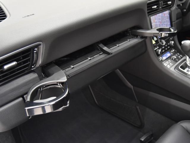 ９１１ ９１１カレラＧＴＳ　スポーツクロノＰＫＧ　ベンチレーター　ポルシェエントリー＆ドライブ　スポーツエグゾースト　前後Ｐセンサー＋Ｂカメラ　パワステ＋　２０ｉｎＡＷ　黒革　ライトデザインＰＫＧ　ＧＴスポーツステアリングホイール　シートＨ　ＰＤＬＳ（26枚目）