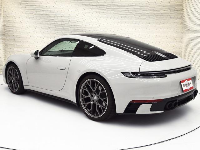 ９１１ ９１１カレラ　スポーツクロノＰＫＧ　スポーツデザインＰＫＧ　ＯＰ４６４　スレートグレー／クレヨンツートンレザー　Ｆ２０Ｒ２１ｉｎＡＷ　ガラスＳＲ　ＡＣＣトラフィックジャムアシスト付　ベンチレーター　パルダオインテリアＰＫＧ　プライバシーガラス　シートＨ　禁煙（2枚目）