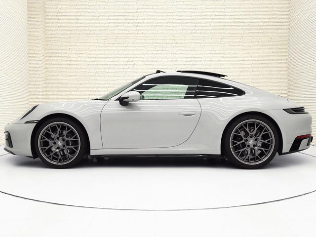 ９１１ ９１１カレラ　スポーツクロノＰＫＧ　スポーツデザインＰＫＧ　ＯＰ４６４　スレートグレー／クレヨンツートンレザー　Ｆ２０Ｒ２１ｉｎＡＷ　ガラスＳＲ　ＡＣＣトラフィックジャムアシスト付　ベンチレーター　パルダオインテリアＰＫＧ　プライバシーガラス　シートＨ　禁煙（6枚目）