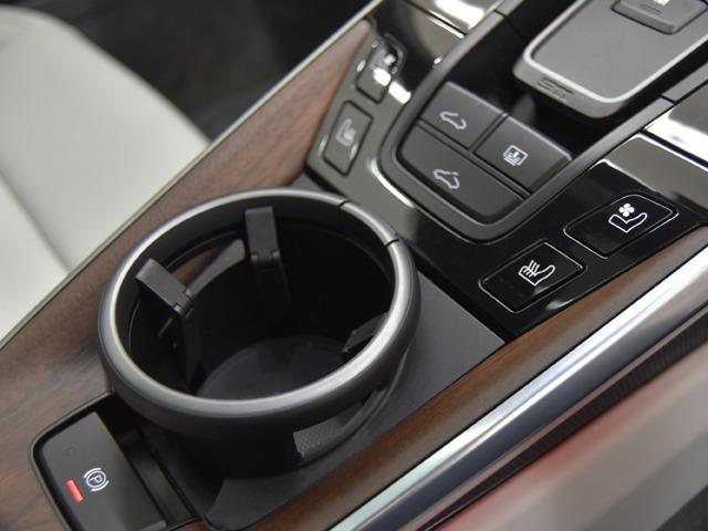 ９１１ ９１１カレラ　スポーツクロノＰＫＧ　スポーツデザインＰＫＧ　ＯＰ４６４　スレートグレー／クレヨンツートンレザー　Ｆ２０Ｒ２１ｉｎＡＷ　ガラスＳＲ　ＡＣＣトラフィックジャムアシスト付　ベンチレーター　パルダオインテリアＰＫＧ　プライバシーガラス　シートＨ　禁煙（17枚目）