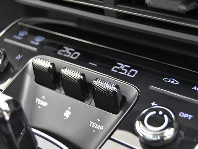 ９１１ ９１１カレラ　スポーツクロノＰＫＧ　スポーツデザインＰＫＧ　ＯＰ４６４　スレートグレー／クレヨンツートンレザー　Ｆ２０Ｒ２１ｉｎＡＷ　ガラスＳＲ　ＡＣＣトラフィックジャムアシスト付　ベンチレーター　パルダオインテリアＰＫＧ　プライバシーガラス　シートＨ　禁煙（24枚目）