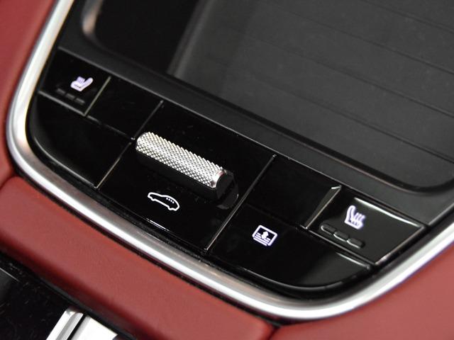 パナメーラ ターボ スポーツクロノPKG OP307 スポーツエグゾーストブラックスポーツテールパイプ トラフィックジャムアシスト付ACC 21inAW パノラマSR PDLS+ レーンチェンジ プライバシーガラス 14wayシートメモリーP(18枚目)