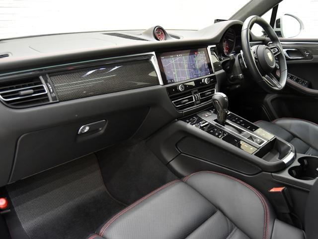 マカン マカンGTS スポーツクロノPKG OP278 GTSインテリアPKGカーマインレッド パノラマSR 18wayスポーツシート BOSE カーボンインテリアPKG レーンキープ カーボンPDKレバー PDLS+ 21inAW FシートH(10枚目)