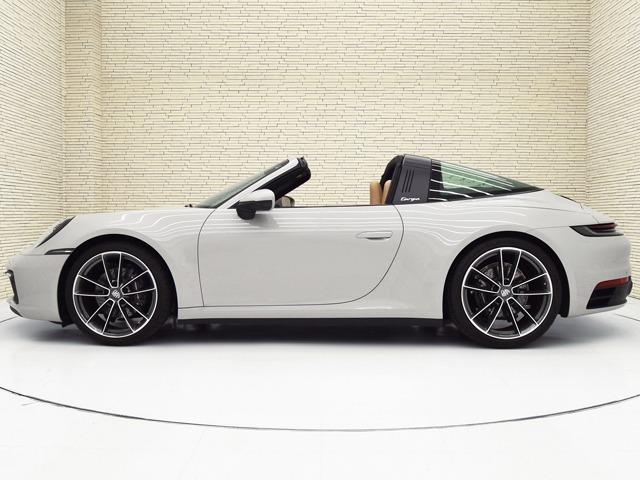 911 911タルガ4 スポーツクロノPKG OP375 スポーツエグゾースト PDLS+ 14wayパワーシートメモリーPKG F20・R21inAW BOSE Fベンチレーター シートH GTスポーツステアリング クルーズコントロール 禁煙(6枚目)
