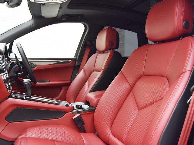 マカン マカンS スポーツクロノPKG OP336 エクステンデッドレザーPKGブラック/ボルドーレッド PSCB+ホワイトキャリパー エクステリアPKG カーボンインテリアPKG パノラマSR 前後シートH Fベンチレーター PDLS+(7枚目)