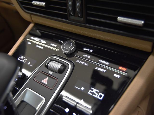 カイエンクーペ カイエンクーペ　プラチナエディション　スポーツクロノＰＫＧ　２０２３ｙモデル　２１ｉｎＡＷ　１４ｗａｙシートメモリーＰＫＧ　Ｆベンチレーター　ブラック／ベージュレザーインテリア　パノラマＳＲ　アクティブレーンキープ　ＰＤＬＳ　スモーカーＰＫＧ　ＢＯＳＥ　禁煙（22枚目）