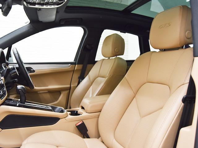 マカン マカンＧＴＳ　スポーツクロノＰＫＧ　ＯＰ２１３　ブラック／ベージュエクステンデッドレザーＰＫＧ　パノラマＳＲ　ＢＯＳＥ　１４ｗａｙ電動コンフォートシートメモリーＰＫＧ　Ｆベンチレーター　ＰＤＬＳ＋　ストレージＰＫＧ　スポーツエグゾースト（9枚目）