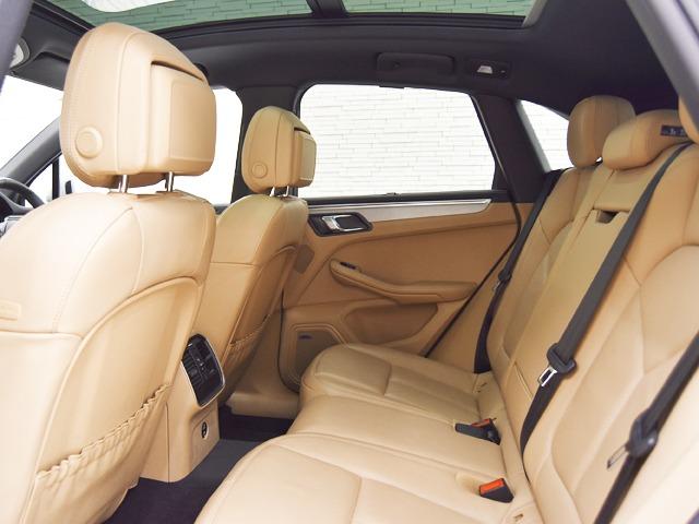 マカン マカンＧＴＳ　スポーツクロノＰＫＧ　ＯＰ２１３　ブラック／ベージュエクステンデッドレザーＰＫＧ　パノラマＳＲ　ＢＯＳＥ　１４ｗａｙ電動コンフォートシートメモリーＰＫＧ　Ｆベンチレーター　ＰＤＬＳ＋　ストレージＰＫＧ　スポーツエグゾースト（13枚目）