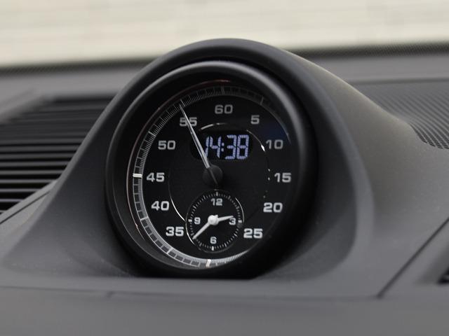 マカン マカンＧＴＳ　スポーツクロノＰＫＧ　ＯＰ２１３　ブラック／ベージュエクステンデッドレザーＰＫＧ　パノラマＳＲ　ＢＯＳＥ　１４ｗａｙ電動コンフォートシートメモリーＰＫＧ　Ｆベンチレーター　ＰＤＬＳ＋　ストレージＰＫＧ　スポーツエグゾースト（15枚目）