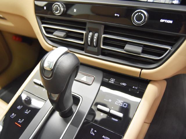 マカン マカンＧＴＳ　スポーツクロノＰＫＧ　ＯＰ２１３　ブラック／ベージュエクステンデッドレザーＰＫＧ　パノラマＳＲ　ＢＯＳＥ　１４ｗａｙ電動コンフォートシートメモリーＰＫＧ　Ｆベンチレーター　ＰＤＬＳ＋　ストレージＰＫＧ　スポーツエグゾースト（22枚目）