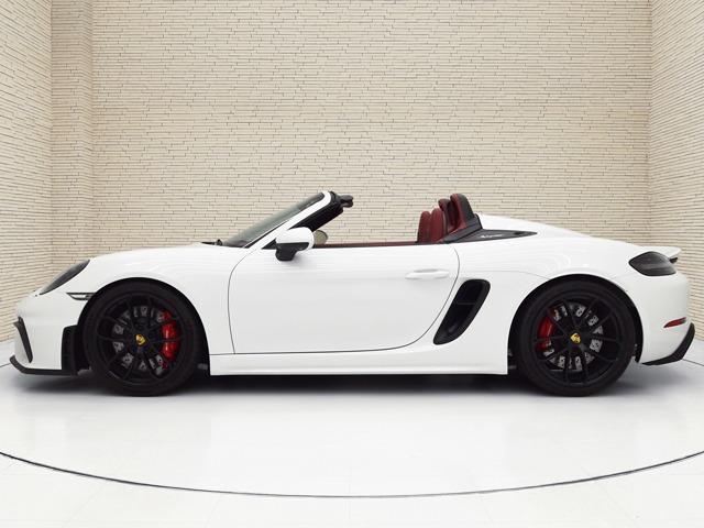 718スパイダー 718スパイダー スポーツクロノPKG OP159 左H/MT スパイダークラシックインテリアPKG サテンブラックAW塗装 BOSE シートH バイキセノンヘッドライトPDLS付 スモーカーPKG スポーツエグゾースト 20inAW 禁煙(6枚目)